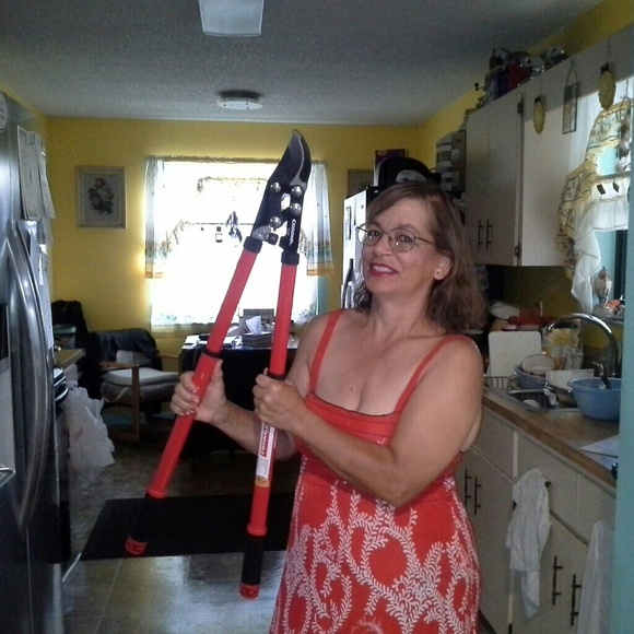 Meet your Posher Mentor, Diane - Picture 2 of 5